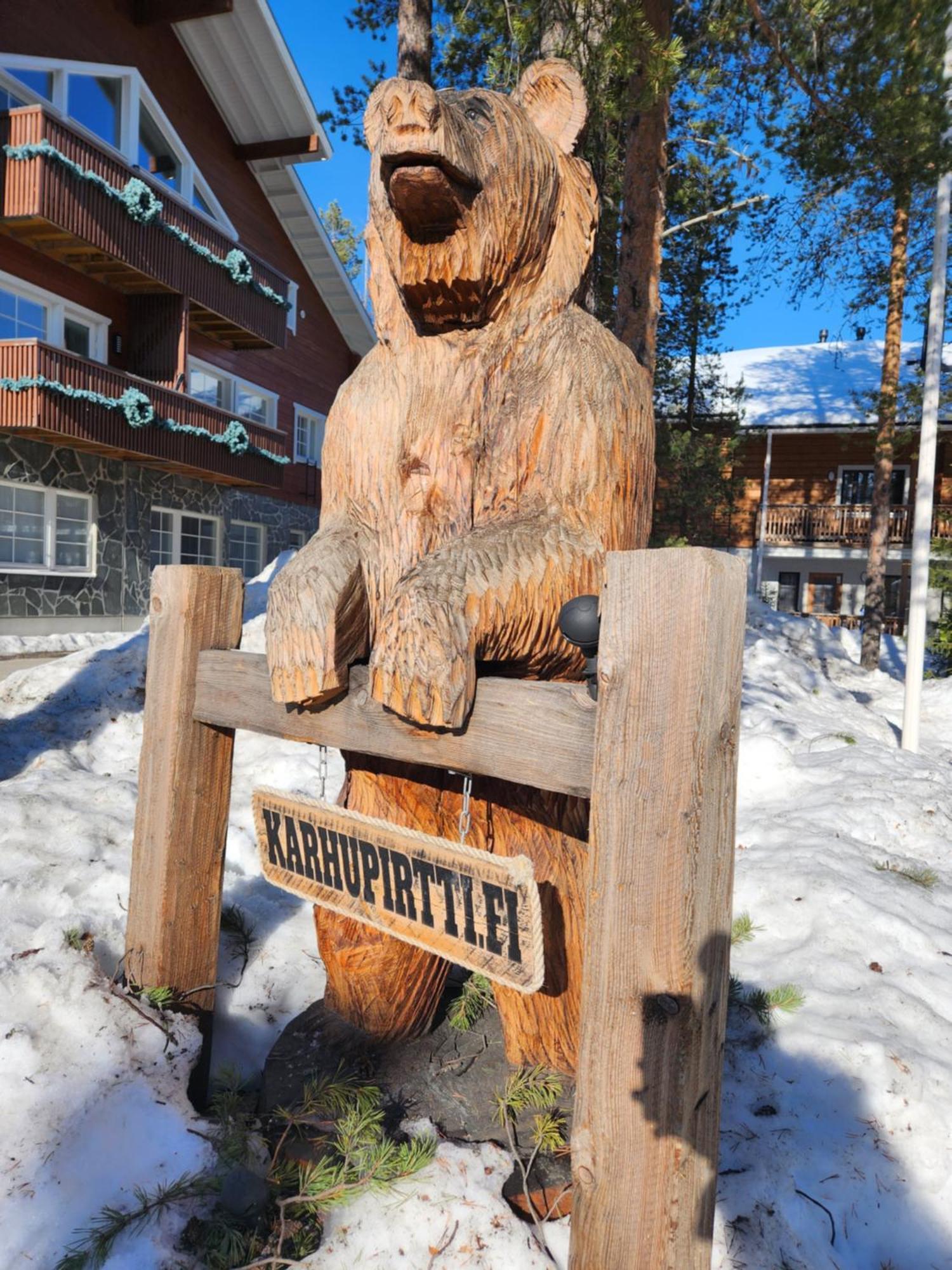 Levillenet Bearlodge At Centre *